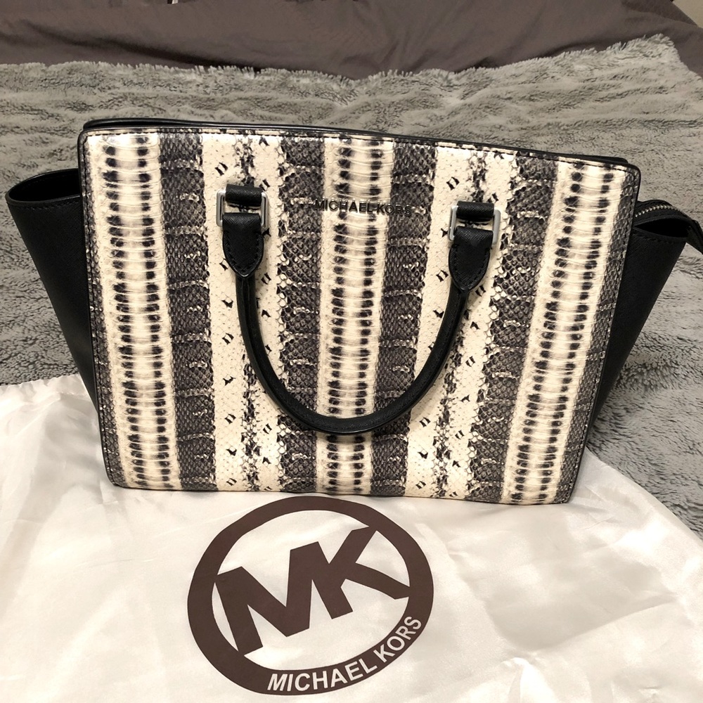 Michael Kors Snakeskin Selma - Picture 2 of 4